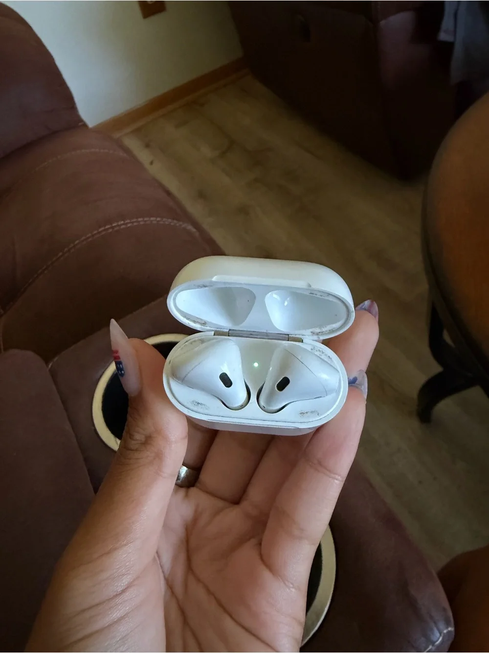 Apple Gen 2 airpods